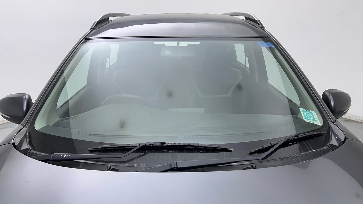 Used 2023 Maruti Suzuki XL6 Zeta MT Petrol Petrol Manual exterior FRONT WINDSHIELD VIEW