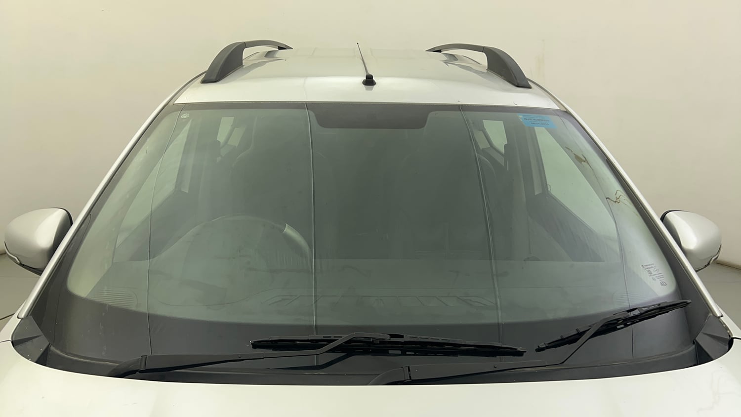 Used 2019 Renault Triber RXZ Petrol Manual exterior FRONT WINDSHIELD VIEW