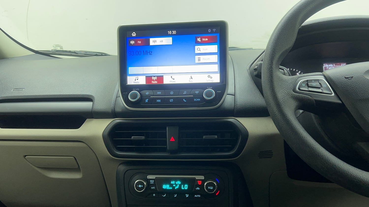 Used 2021 Ford EcoSport Trend 1.5L Ti-VCT Petrol Manual top_features Integrated (in-dash) music system
