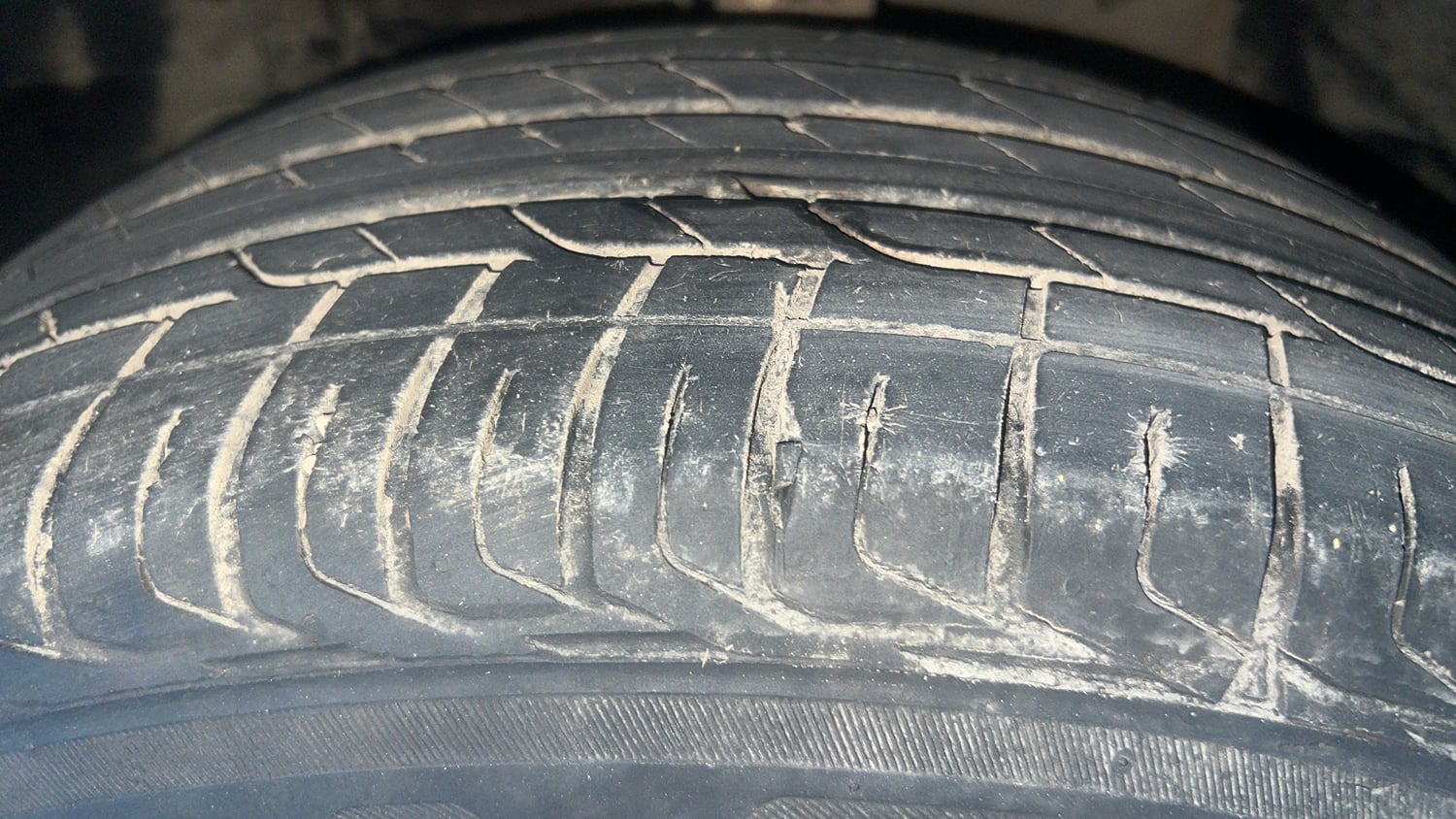 Used 2019 Tata Nexon XZA Plus Petrol Petrol Automatic tyres LEFT FRONT TYRE TREAD VIEW