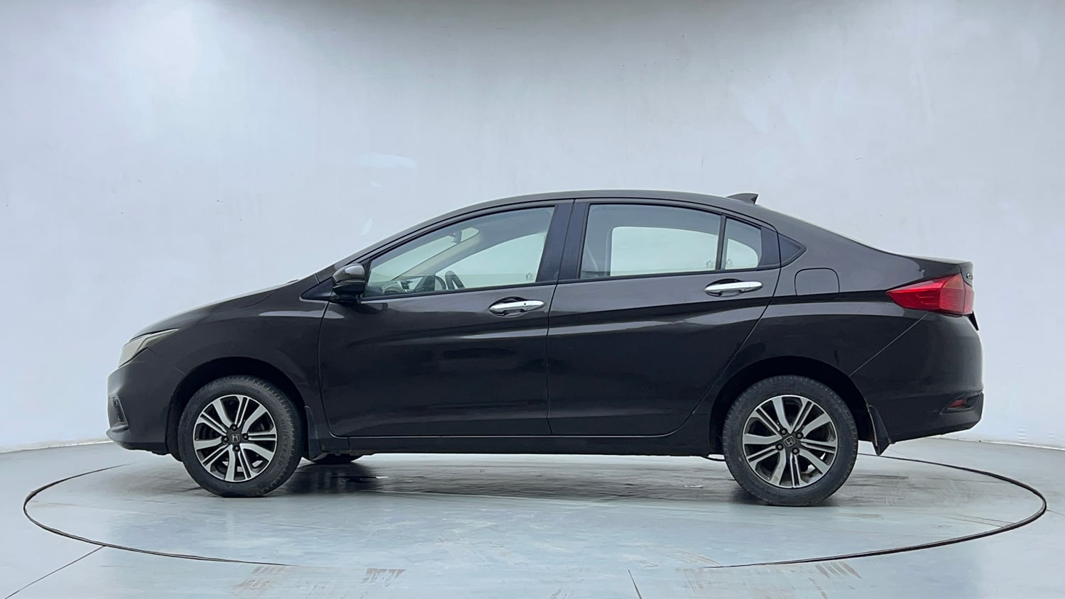 Used 2022 Honda City 4th Generation V Petrol Petrol Manual exterior LEFT SIDE VIEW