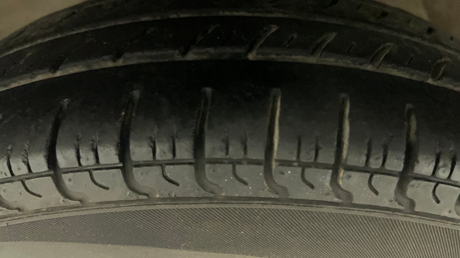 Used 2017 Maruti Suzuki Alto 800 LXi Petrol Manual tyres LEFT FRONT TYRE TREAD VIEW
