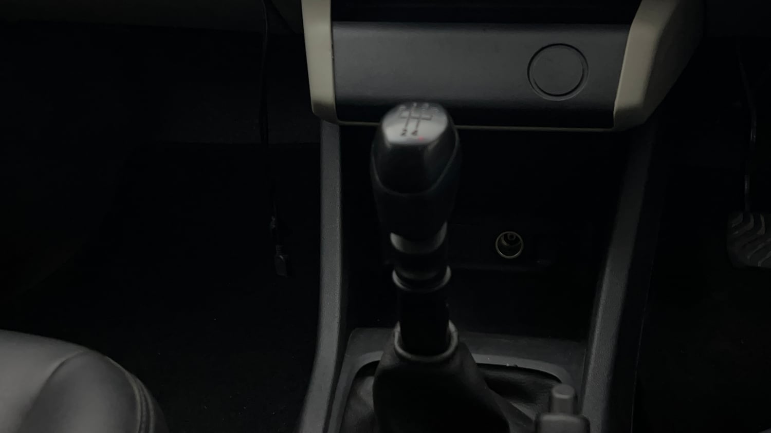 Used 2022 Renault Triber RXE Petrol Manual interior GEAR  KNOB VIEW