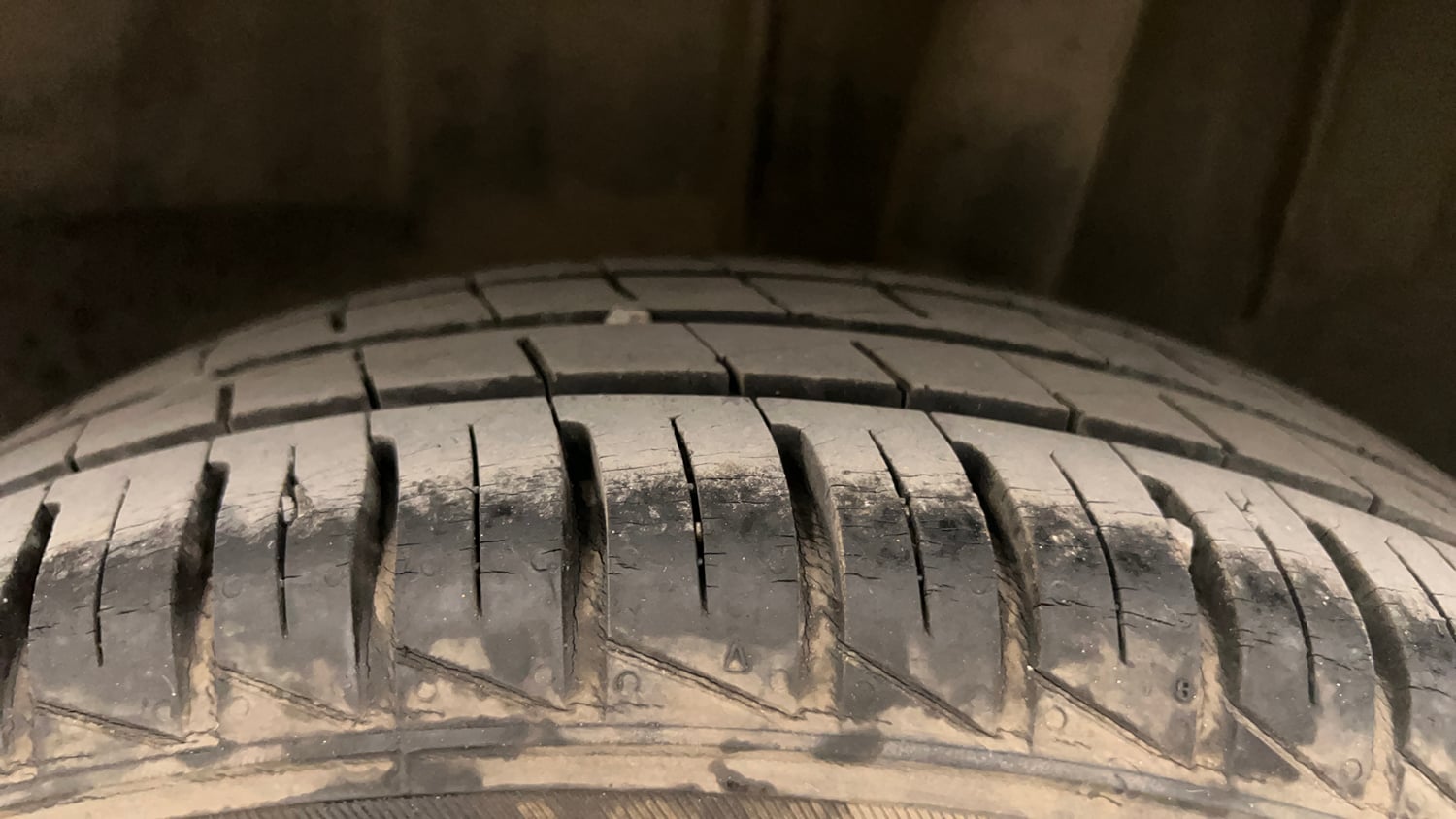 Used 2022 Renault Kwid CLIMBER AMT Petrol Automatic tyres LEFT REAR TYRE TREAD VIEW