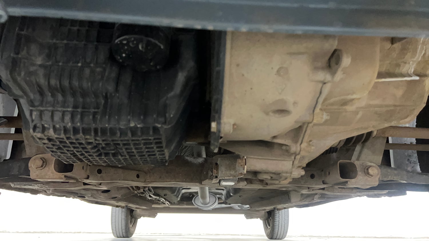 Used 2017 Renault Kwid CLIMBER 1.0 Petrol Manual extra FRONT LEFT UNDERBODY VIEW
