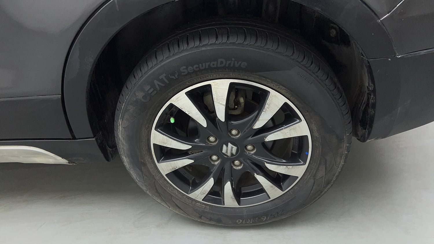 Used 2018 Maruti Suzuki S-Cross Zeta 1.3 Diesel Manual tyres LEFT REAR TYRE RIM VIEW