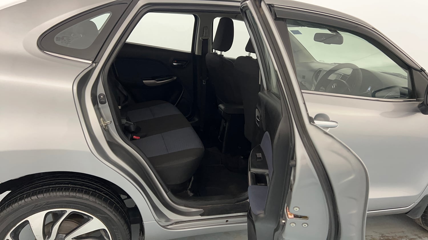 Used 2020 Maruti Suzuki Baleno Zeta Petrol Manual interior RIGHT SIDE REAR DOOR CABIN VIEW