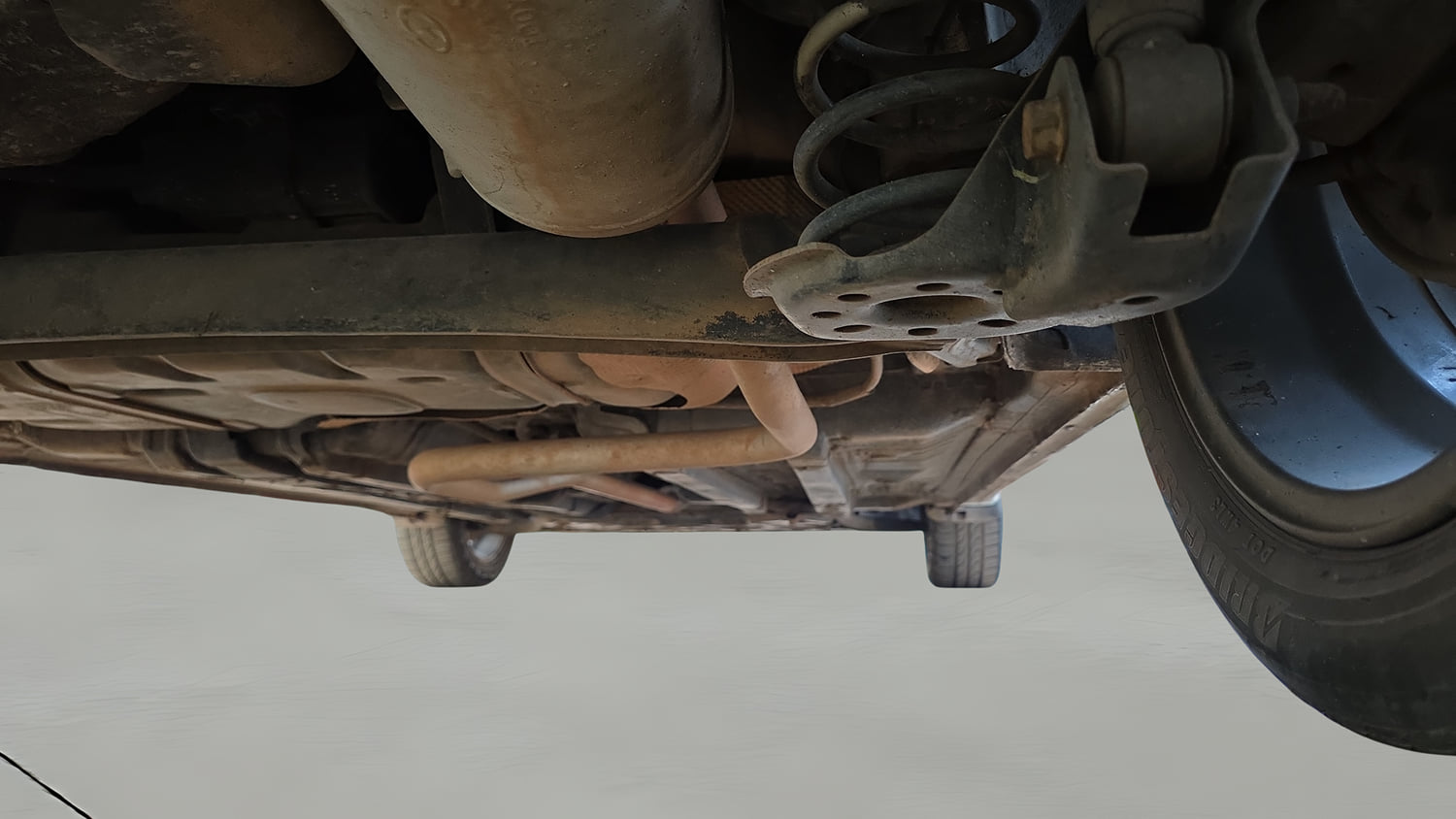 Used 2015 Hyundai Elite i20 Sportz 1.2 (O) Petrol Manual extra REAR RIGHT UNDERBODY VIEW