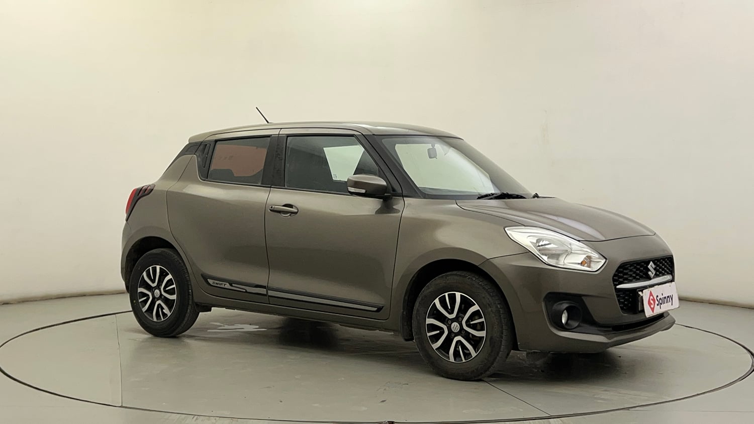 Used 2022 Maruti Suzuki Swift VXi Petrol Manual exterior RIGHT FRONT CORNER VIEW