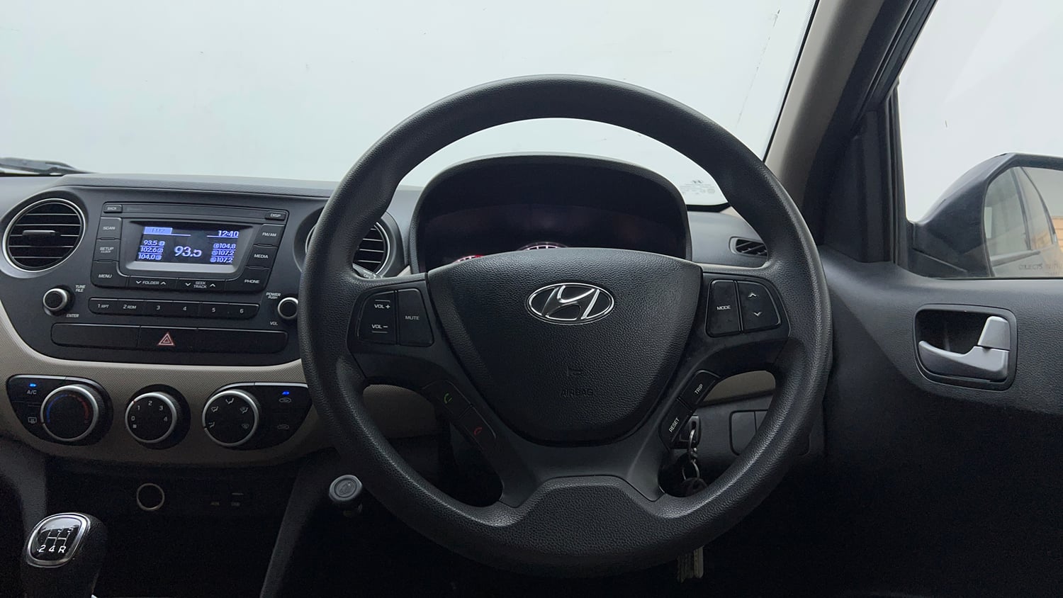 Used 2016 Hyundai Grand i10 Sportz 1.2 Kappa VTVT Petrol Manual interior STEERING VIEW