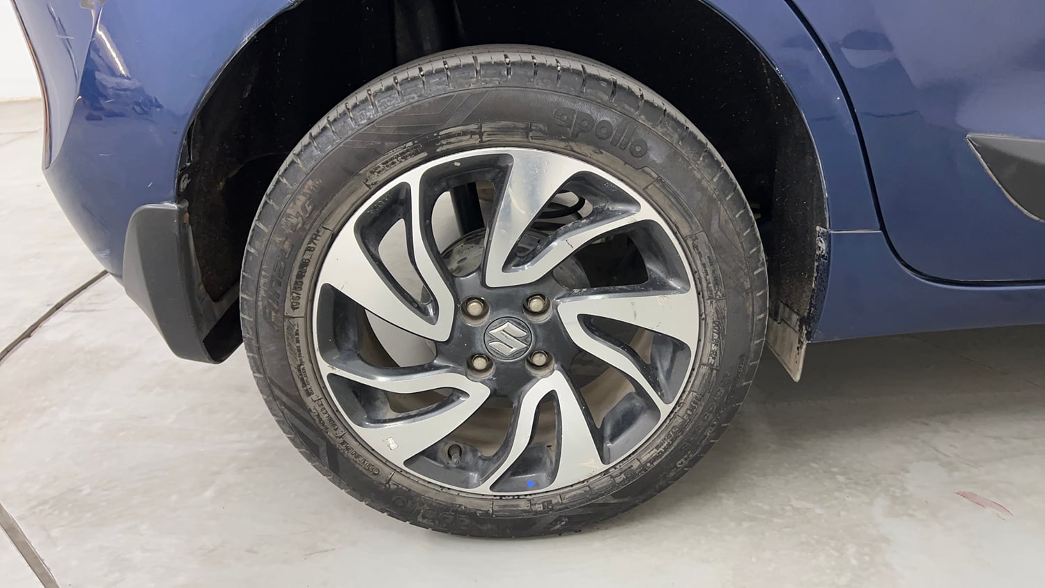 Used 2021 Maruti Suzuki Baleno Zeta Automatic Petrol Automatic tyres RIGHT REAR TYRE RIM VIEW