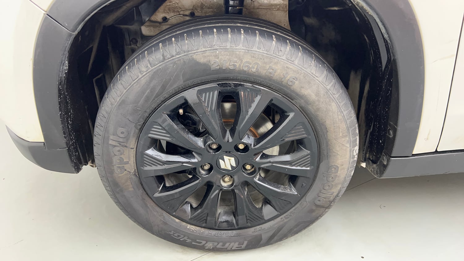 Used 2022 maruti-suzuki Vitara Brezza ZXi Petrol Manual tyres LEFT FRONT TYRE RIM VIEW