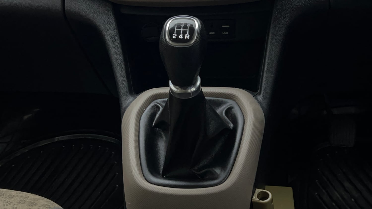 Used 2016 Hyundai Grand i10 Sportz 1.2 Kappa VTVT Petrol Manual interior GEAR  KNOB VIEW