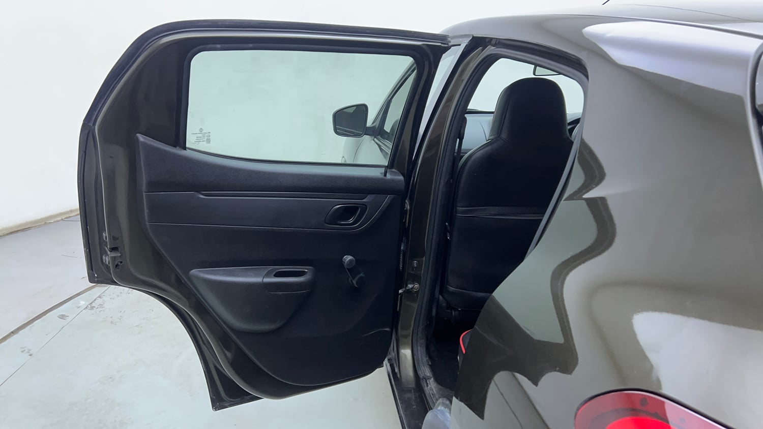 Used 2018 Renault Kwid 1.0 RXT AMT Opt Petrol Automatic interior LEFT REAR DOOR OPEN VIEW