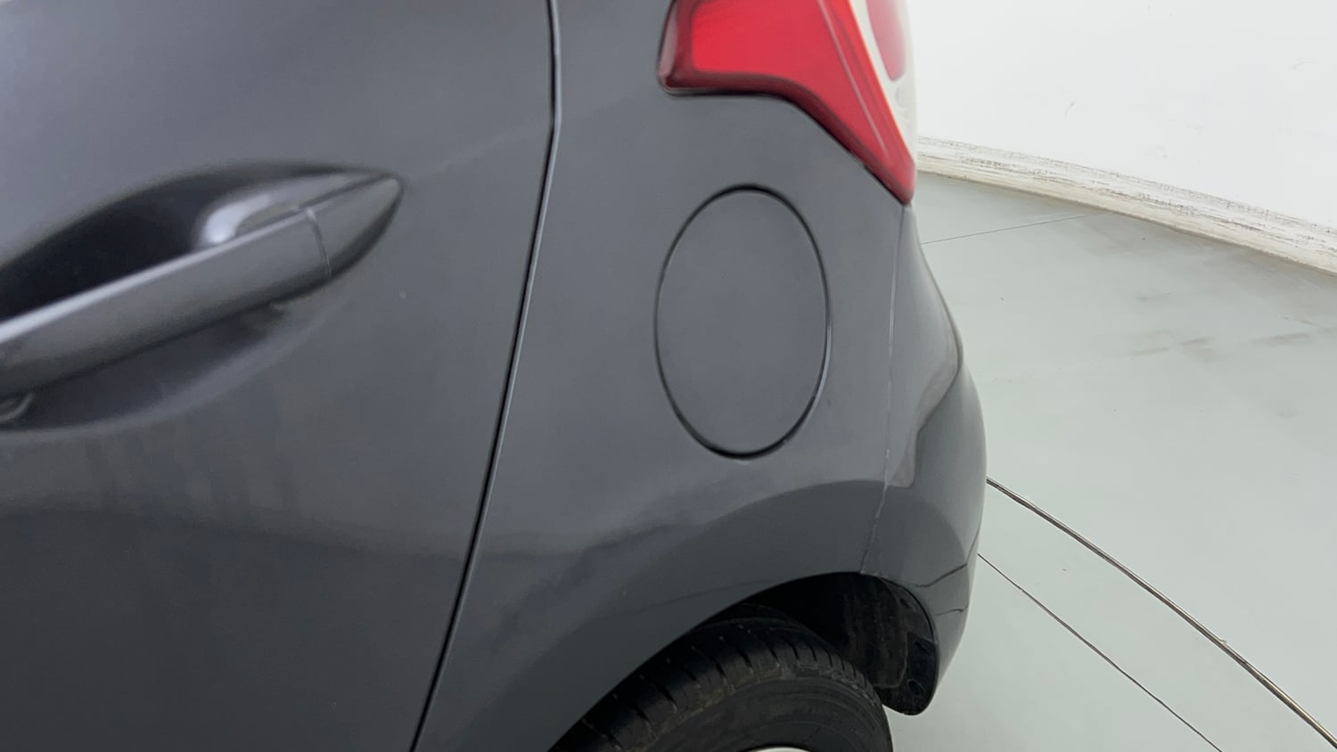 Used 2018 Hyundai Grand i10 Sportz 1.2 Kappa VTVT Petrol Manual dents MINOR SCRATCH