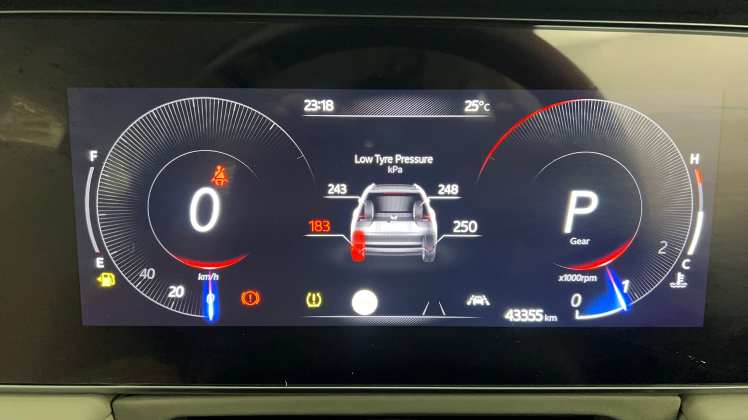 Used 2021 Mahindra XUV700 AX 7 Petrol AT Luxury Pack 7 STR Petrol Automatic interior CLUSTERMETER VIEW