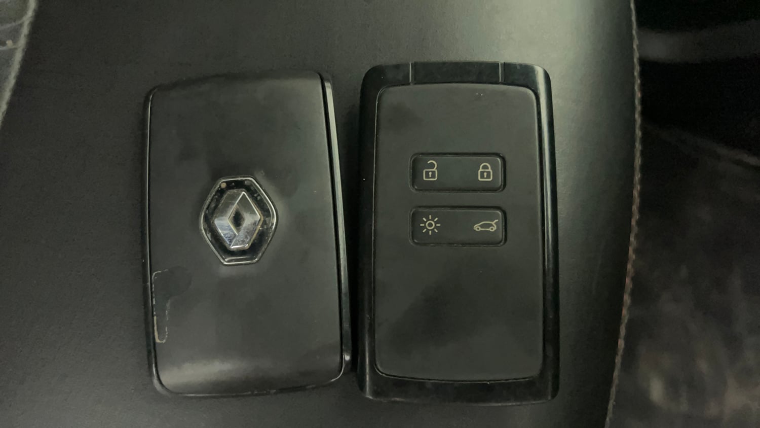 Used 2021 Renault Kiger RXT AMT Petrol Automatic extra CAR KEY VIEW