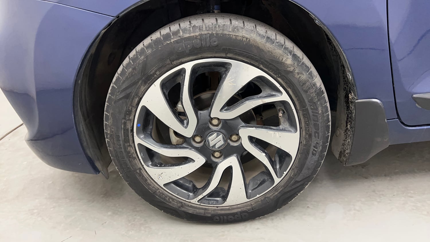 Used 2021 Maruti Suzuki Baleno Zeta Automatic Petrol Automatic tyres LEFT FRONT TYRE RIM VIEW