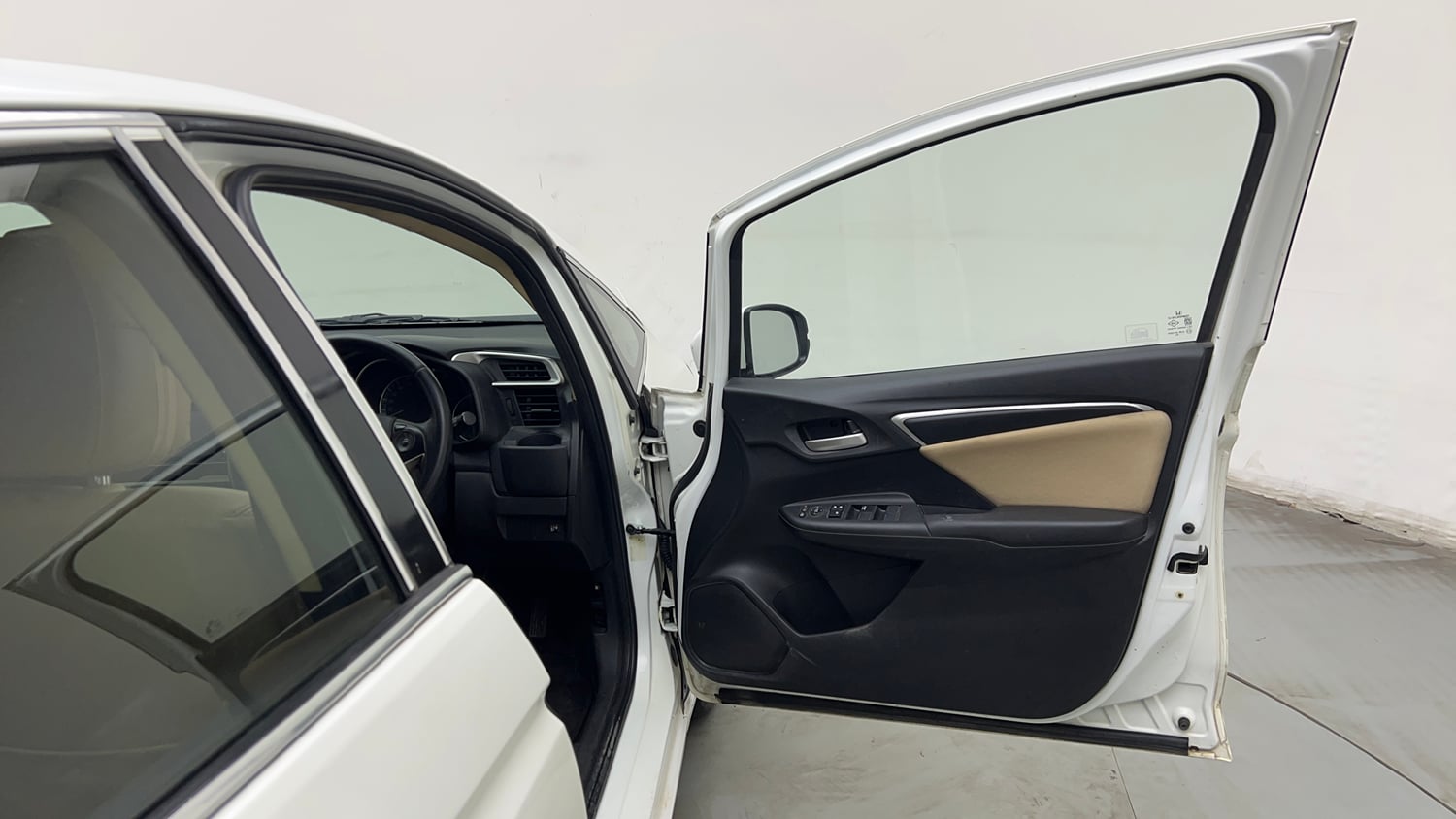 Used 2019 Honda Jazz VX CVT Petrol Petrol Automatic interior RIGHT FRONT DOOR OPEN VIEW