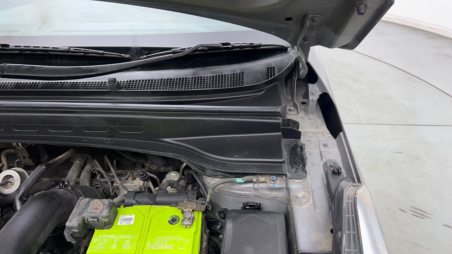 Used 2020 Hyundai Creta SX 1.6 AT CRDi Diesel Automatic engine ENGINE LEFT SIDE HINGE & APRON VIEW