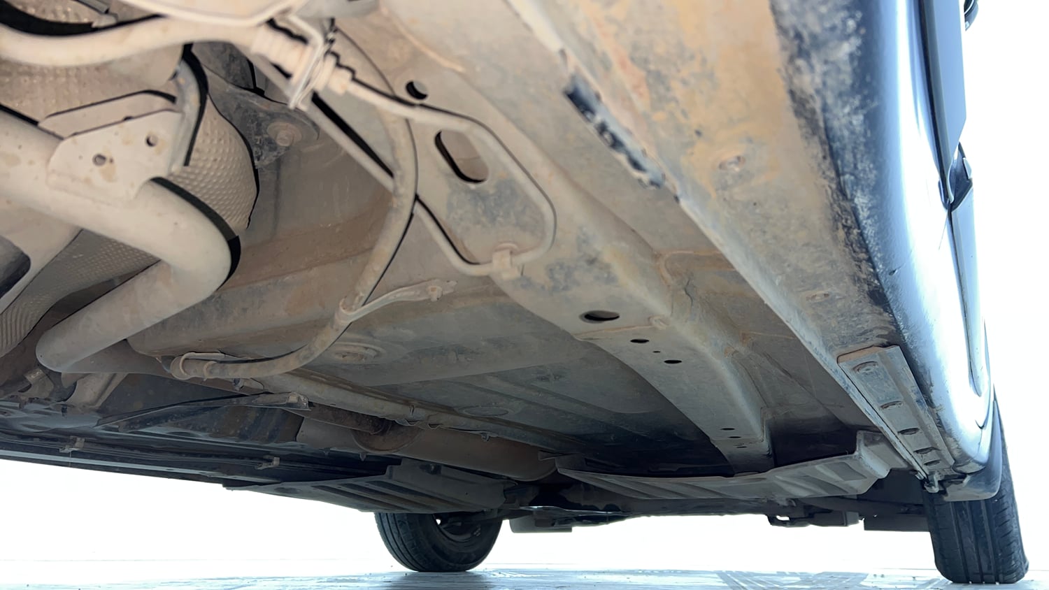 Used 2023 Maruti Suzuki Swift VXi Petrol Manual extra REAR RIGHT UNDERBODY VIEW