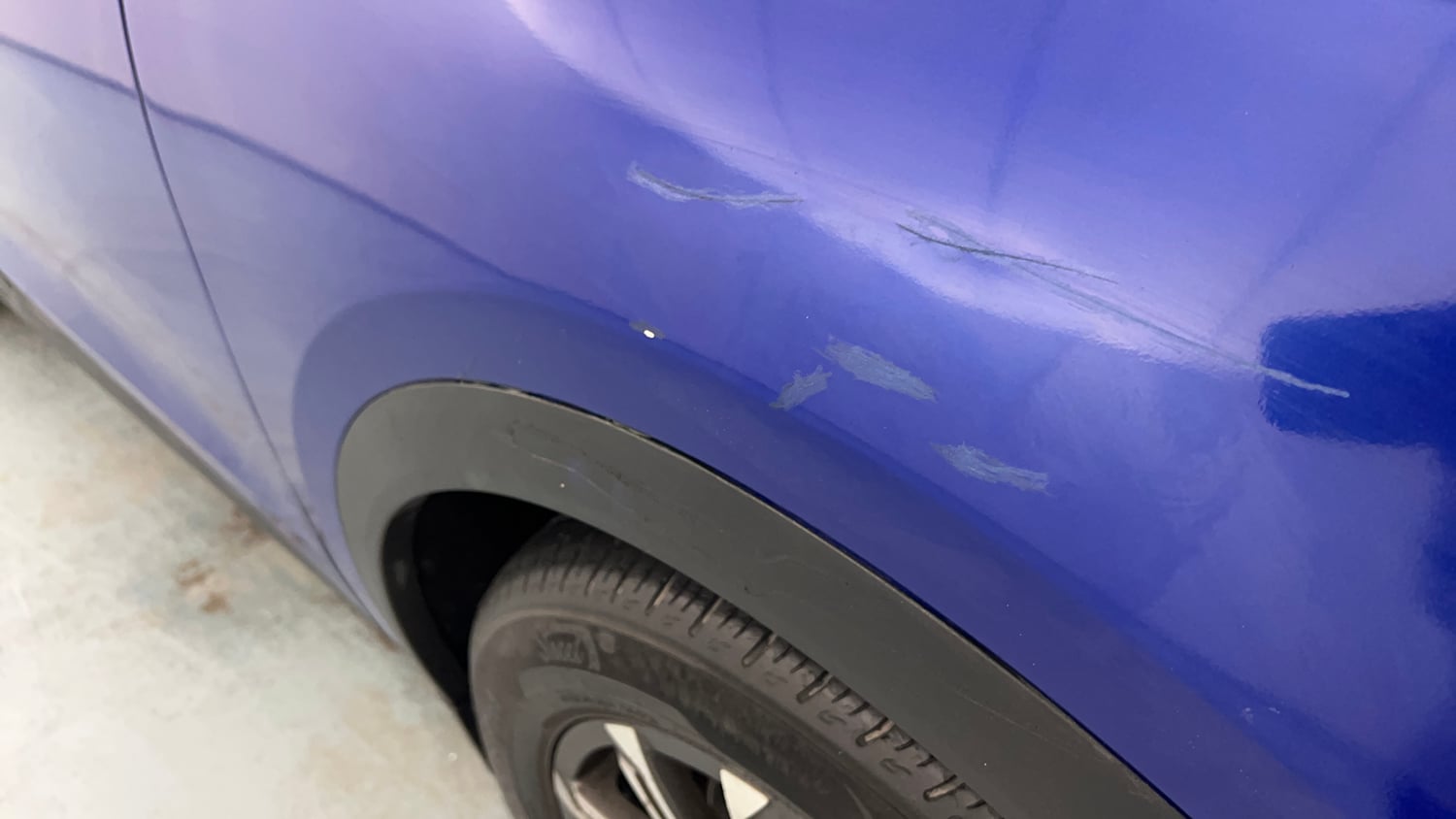 Used 2021 Mahindra XUV700 AX 7 Petrol AT Luxury Pack 7 STR Petrol Automatic dents MINOR SCRATCH