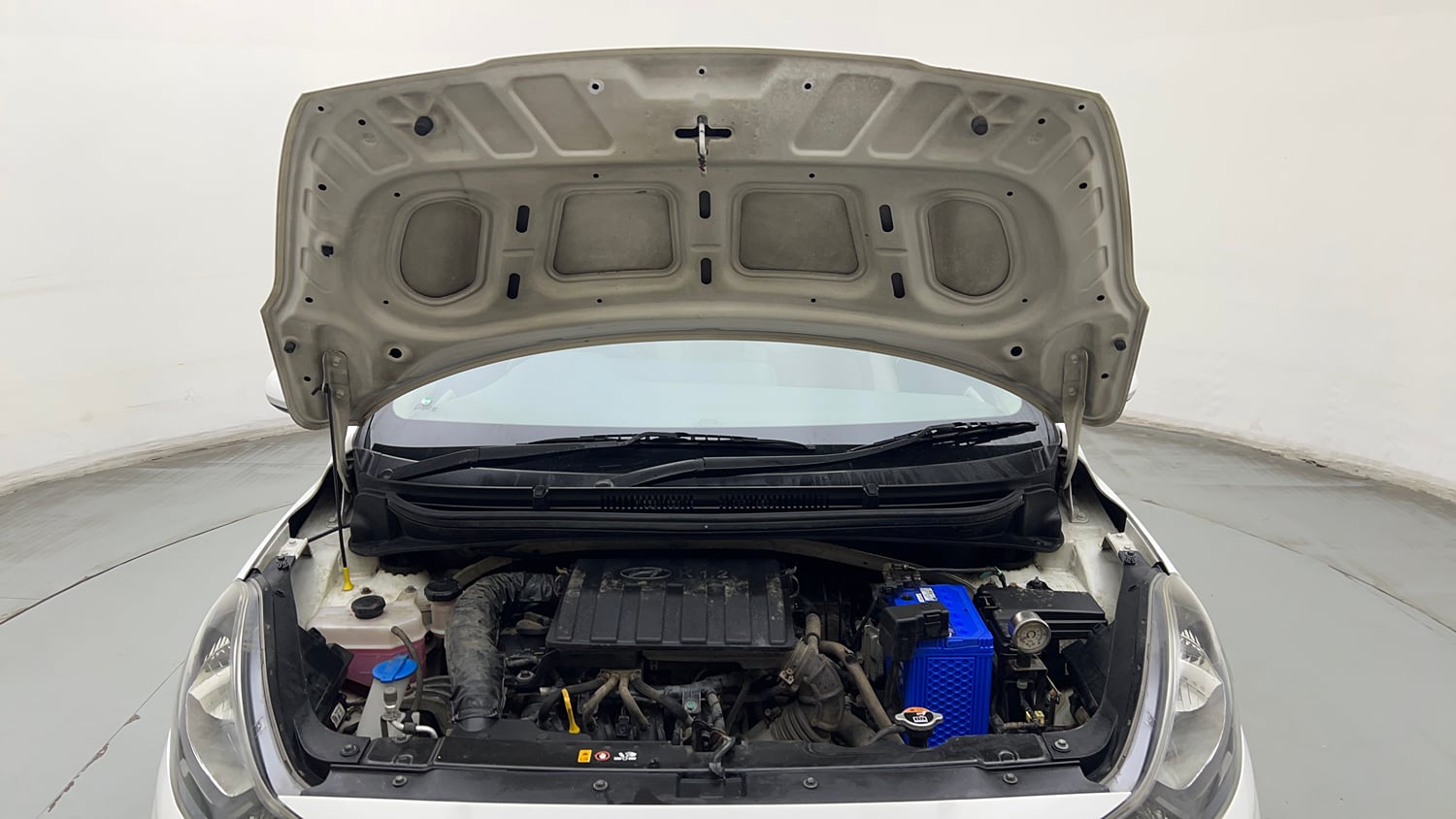 Used 2022 Hyundai Aura S 1.2 CNG Cng Manual engine ENGINE & BONNET OPEN FRONT VIEW