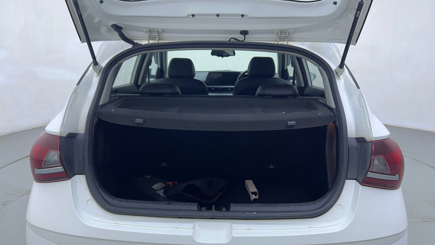 Used 2021 Hyundai New i20 Asta (O) 1.0 Turbo DCT Petrol Automatic interior DICKY INSIDE VIEW