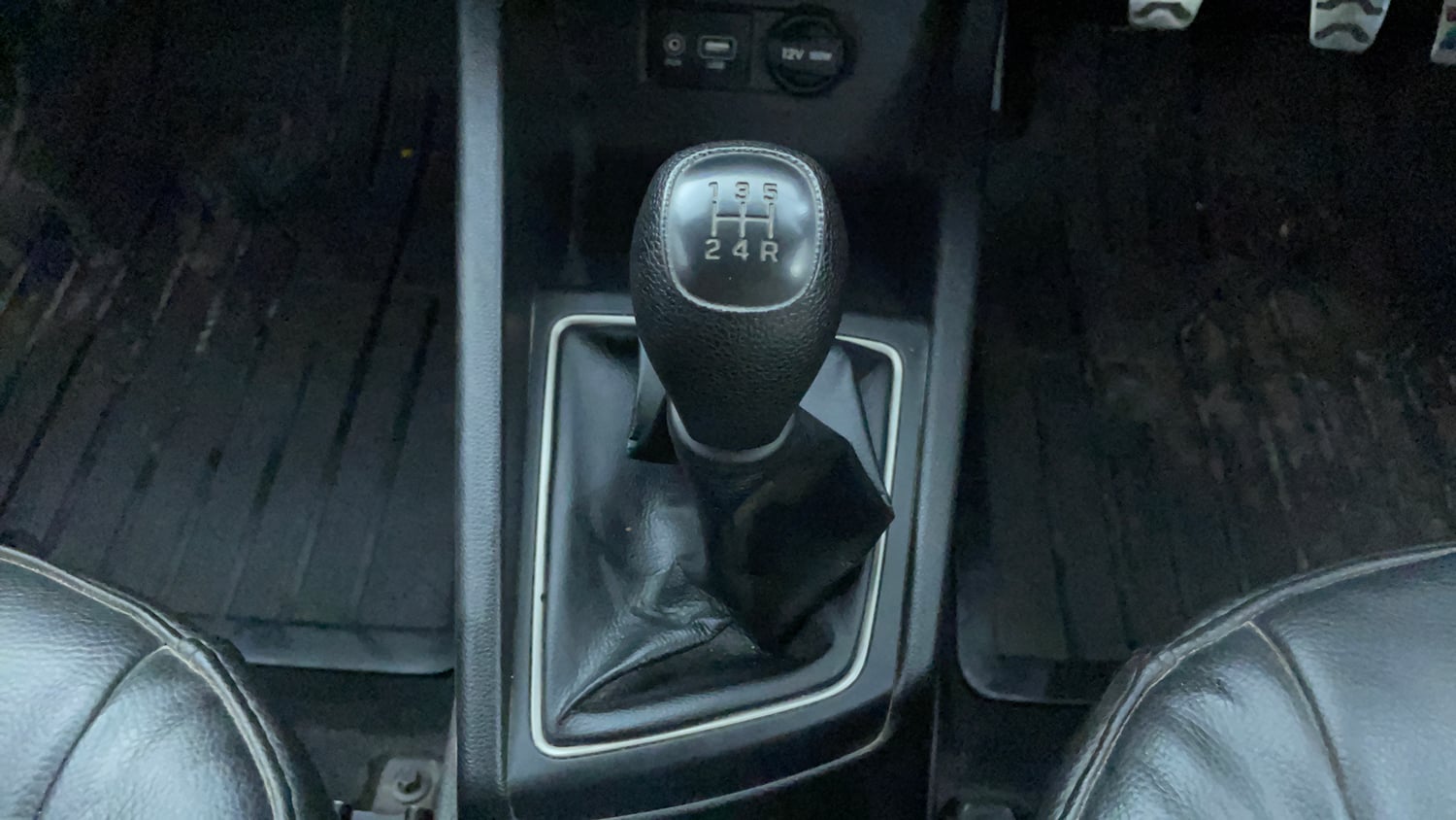 Used 2015 Hyundai i20 Active 1.2 S Petrol Manual interior GEAR  KNOB VIEW
