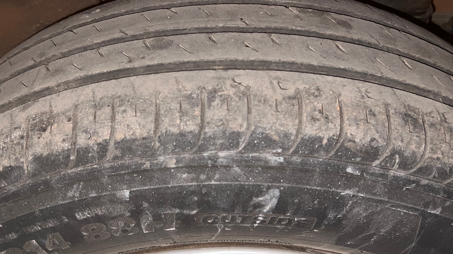 Used 2020 Hyundai Elite i20 Magna Plus 1.2 Petrol Manual tyres LEFT REAR TYRE TREAD VIEW