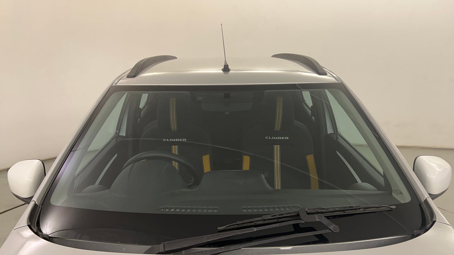 Used 2022 Renault Kwid CLIMBER AMT Petrol Automatic exterior FRONT WINDSHIELD VIEW