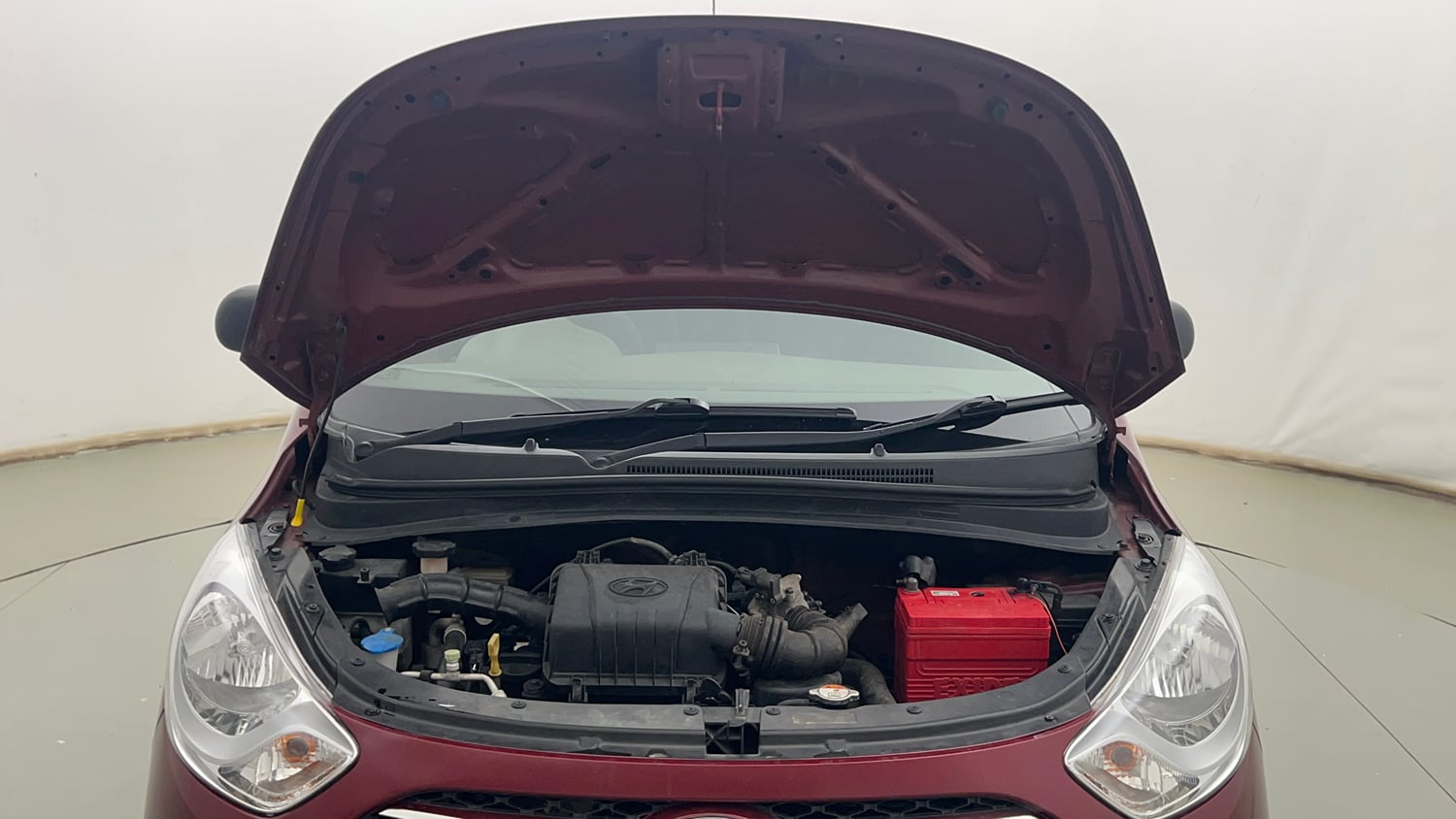 Used 2013 Hyundai i10 Era 1.1 iRDE2 Petrol Manual engine ENGINE & BONNET OPEN FRONT VIEW