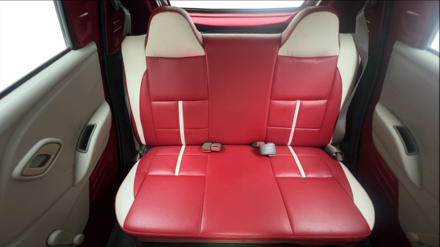 Used 2016 Datsun Redi-GO T (O) Petrol Manual interior REAR SEAT CONDITION VIEW