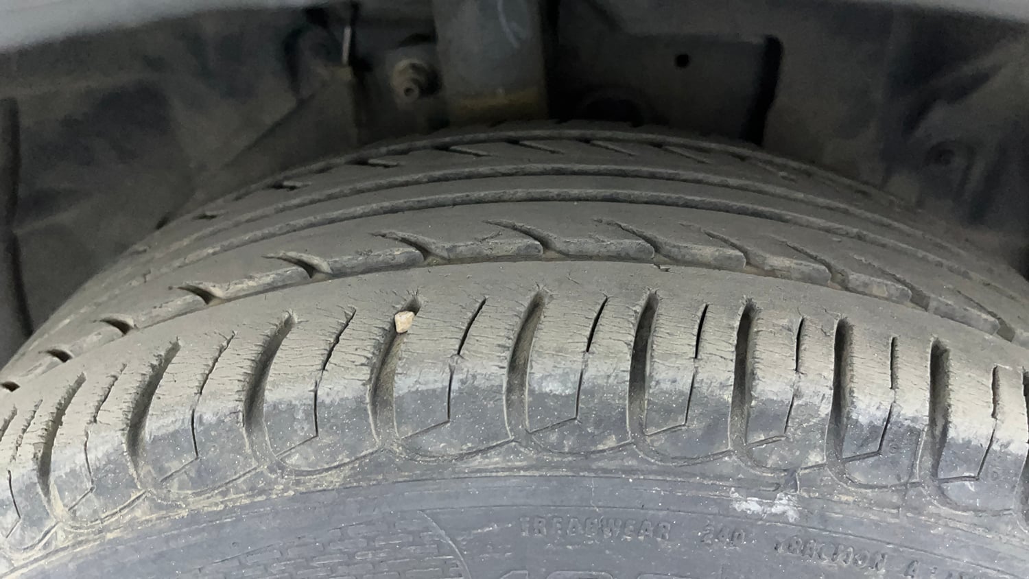 Used 2018 Ford EcoSport Ambiente 1.5L Ti-VCT Petrol Manual tyres RIGHT FRONT TYRE TREAD VIEW