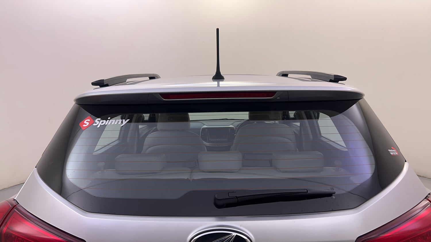 Used 2022 Mahindra XUV 300 W8 (O) 1.2 Petrol Petrol Manual exterior BACK WINDSHIELD VIEW