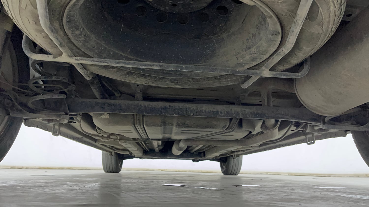 Used 2018 Maruti Suzuki Ertiga ZXI Petrol Manual extra REAR UNDERBODY VIEW (TAKEN FROM REAR)