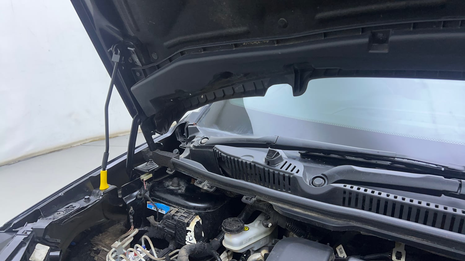 Used 2024 Tata Nexon Fearless Plus (S) 1.5 Diesel 6MT Dark Edition Diesel Manual engine ENGINE RIGHT SIDE HINGE & APRON VIEW
