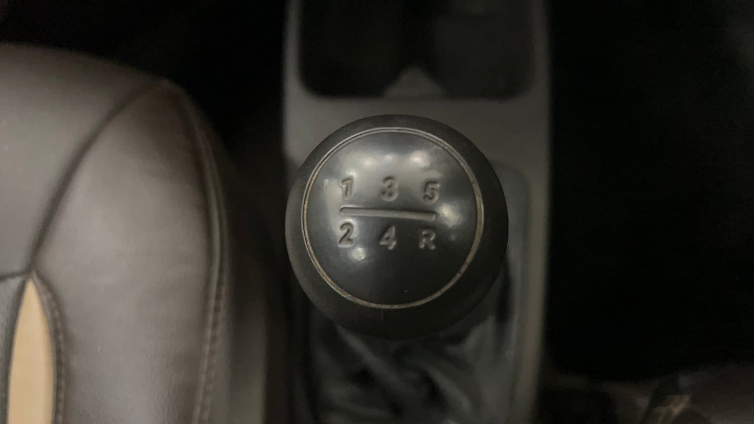 Used 2017 Hyundai Eon Magna Petrol Manual interior GEAR  KNOB VIEW