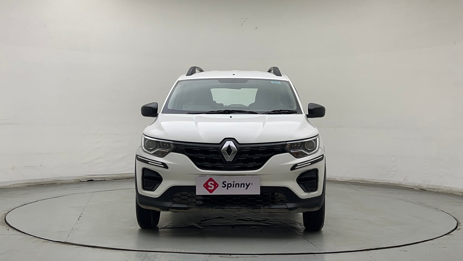 Used 2022 Renault Triber RXE Petrol Manual exterior FRONT VIEW