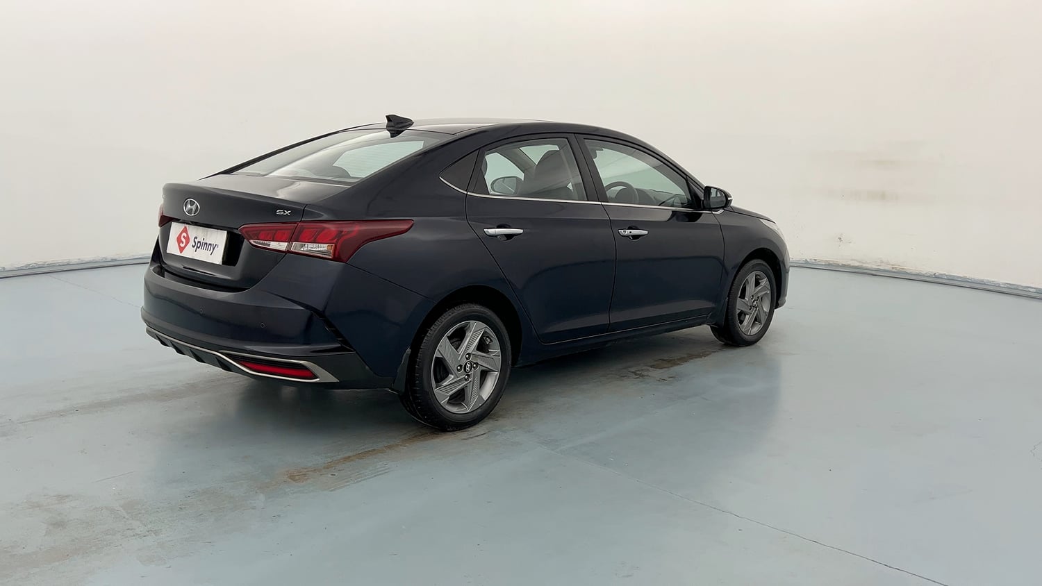 Used 2022 Hyundai Verna SX 1.5 MPi Petrol Manual exterior RIGHT REAR CORNER VIEW