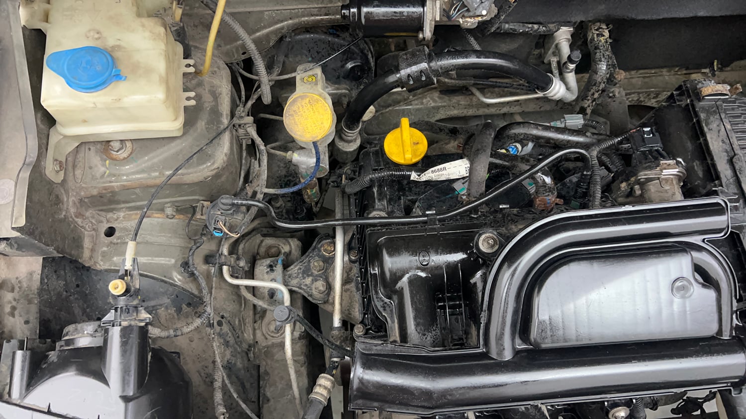 Used 2016 Renault Kwid RXT Petrol Manual engine ENGINE RIGHT SIDE VIEW