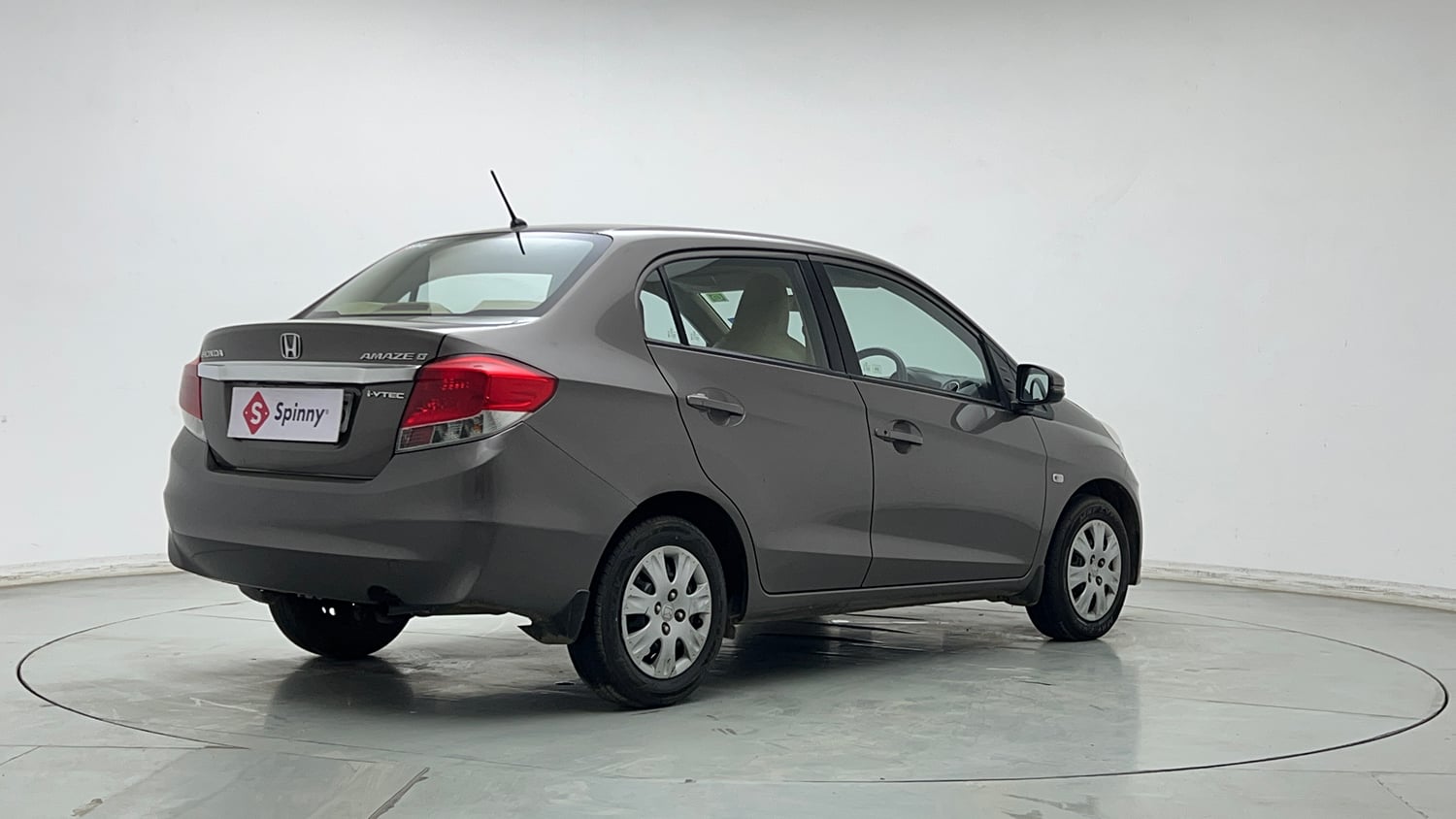Used 2016 Honda Amaze 1.2 S i-VTEC Petrol Manual exterior RIGHT REAR CORNER VIEW