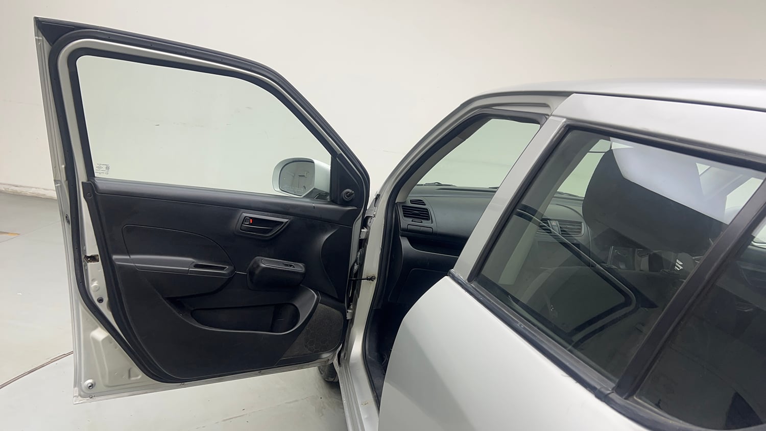 Used 2014 Maruti Suzuki Swift LXi Petrol Manual interior LEFT FRONT DOOR OPEN VIEW