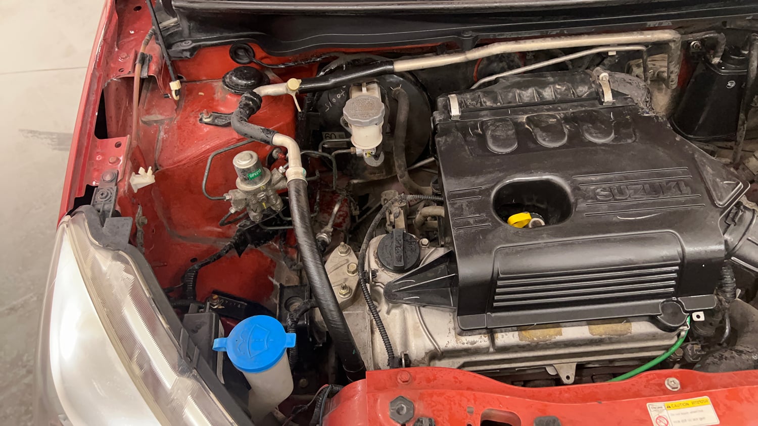 Used 2014 Maruti Suzuki Celerio VXi AMT Petrol Automatic engine ENGINE RIGHT SIDE VIEW
