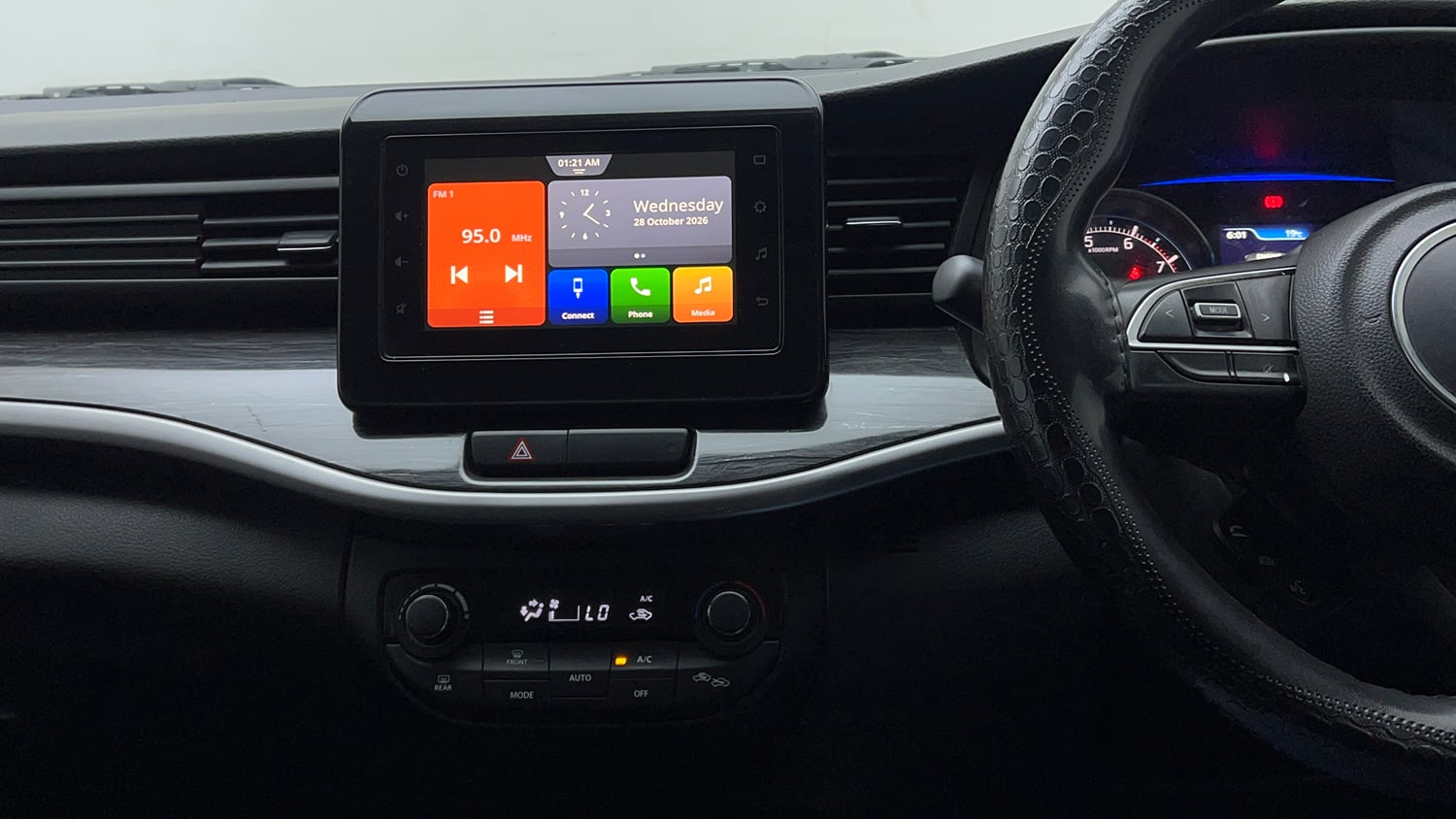Used 2023 Maruti Suzuki XL6 Zeta MT Petrol Petrol Manual interior MUSIC SYSTEM & AC CONTROL VIEW
