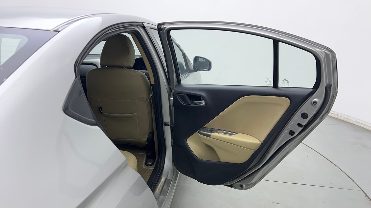 Used 2015 Honda City V Petrol Manual interior RIGHT REAR DOOR OPEN VIEW