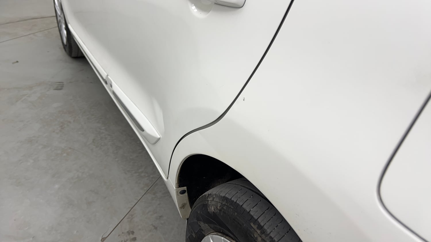 Used 2017 Maruti Suzuki Baleno Delta 1.2 Petrol Manual dents MINOR SCRATCH