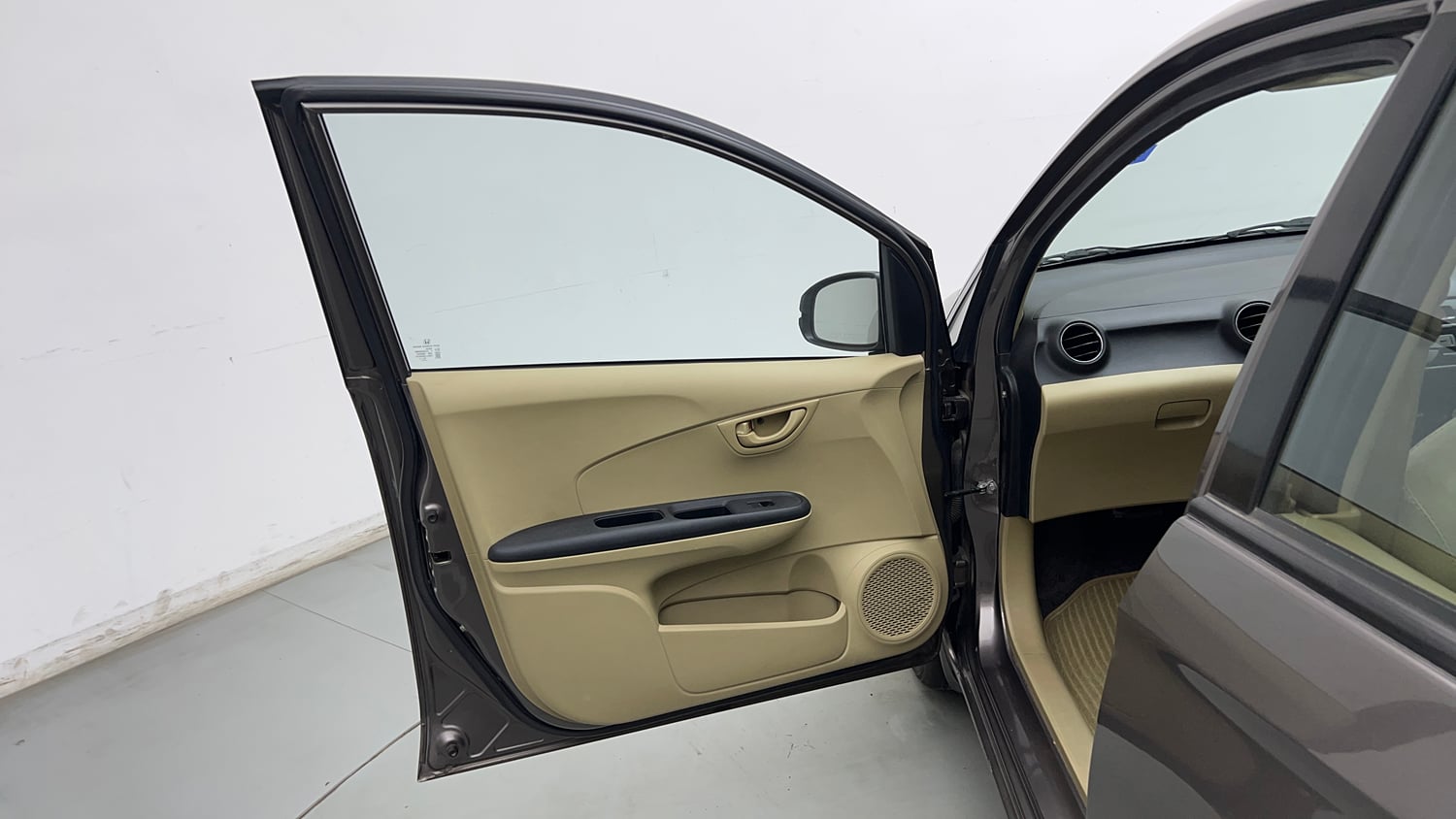 Used 2016 Honda Amaze 1.2 S i-VTEC Petrol Manual interior LEFT FRONT DOOR OPEN VIEW