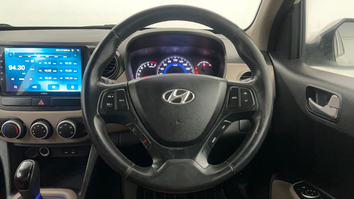 Used 2015 Hyundai Grand i10 Asta AT 1.2 Kappa VTVT Petrol Automatic interior STEERING VIEW