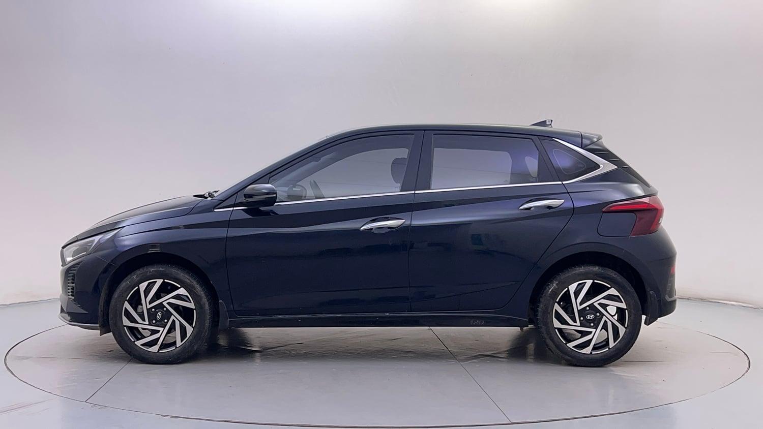 Used 2024 Hyundai New i20 Asta (O) 1.2 IVT Petrol Automatic exterior LEFT SIDE VIEW